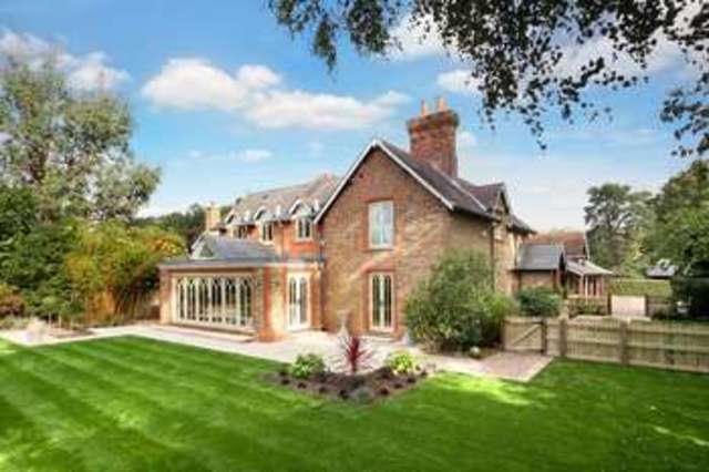  Image of 4 bedroom Detached house for sale in Coronation Road Ascot SL5 at Earlywood Pines Coronattion Road Ascot, SL5 9LH