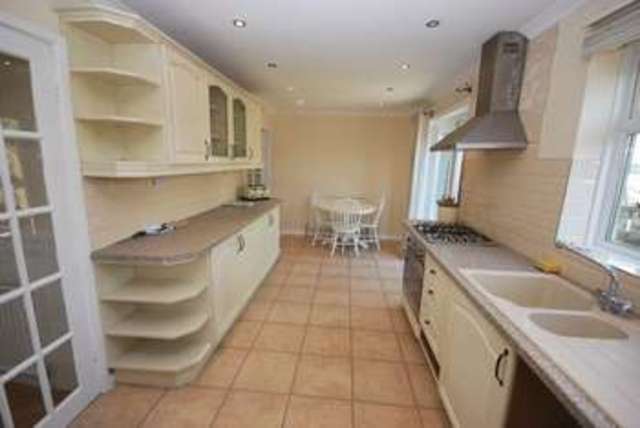  Image of 3 bedroom Semi-Detached house to rent in Dundridge Gardens Bristol BS5 at Dundridge Gardens  Bristol, BS5 8SZ