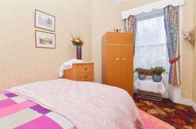  Image of 2 bedroom Flat for sale in Cornhill Terrace Edinburgh EH6 at Cornhill Terrace Leith Links Edinburgh, EH6 8EJ