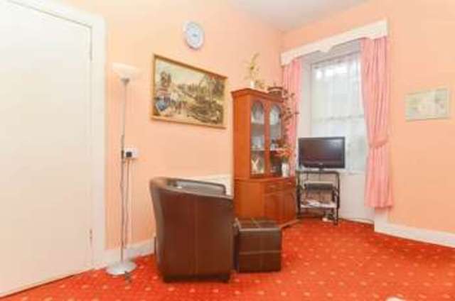  Image of 2 bedroom Flat for sale in Cornhill Terrace Edinburgh EH6 at Cornhill Terrace Leith Links Edinburgh, EH6 8EJ