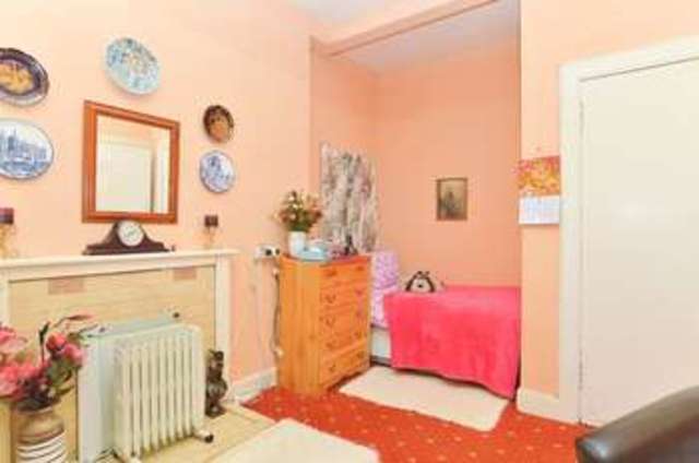  Image of 2 bedroom Flat for sale in Cornhill Terrace Edinburgh EH6 at Cornhill Terrace Leith Links Edinburgh, EH6 8EJ