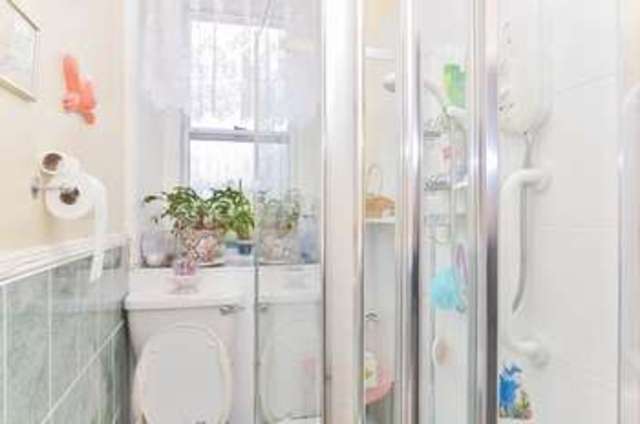  Image of 2 bedroom Flat for sale in Cornhill Terrace Edinburgh EH6 at Cornhill Terrace Leith Links Edinburgh, EH6 8EJ