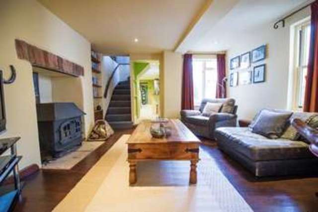  Image of 2 bedroom Cottage for sale in High Street Honiton EX14 at 98a High Street  Honiton, EX14 1JW