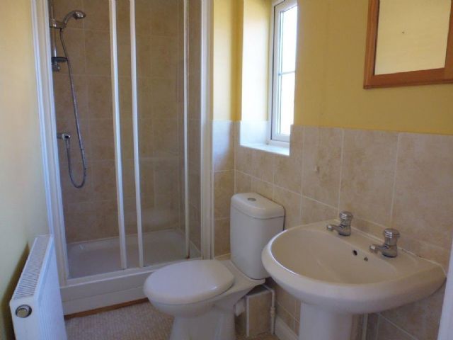  Image of 4 bedroom Semi-Detached house to rent in Foxholes Close Deanshanger Milton Keynes MK19 at Deanshanger  Milton Keynes, MK19 6HA