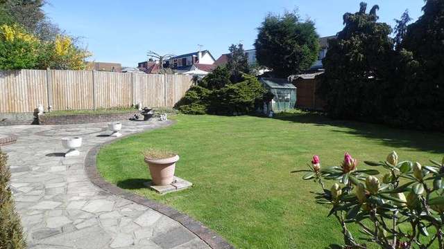  Image of 3 bedroom Detached house for sale in Abbey Close Hullbridge Hockley SS5 at Abbey Close Hullbridge Hockley, SS5 6DL