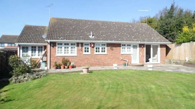 Image of 3 bedroom Detached house for sale in Abbey Close Hullbridge Hockley SS5 at Abbey Close Hullbridge Hockley, SS5 6DL