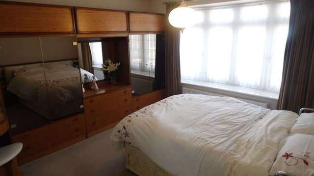  Image of 3 bedroom Detached house for sale in Abbey Close Hullbridge Hockley SS5 at Abbey Close Hullbridge Hockley, SS5 6DL