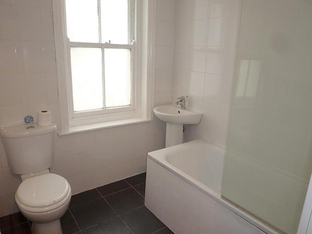 Image of 2 bedroom Flat to rent in Addison Road Hove BN3 at Brighton, BN3 1TP
