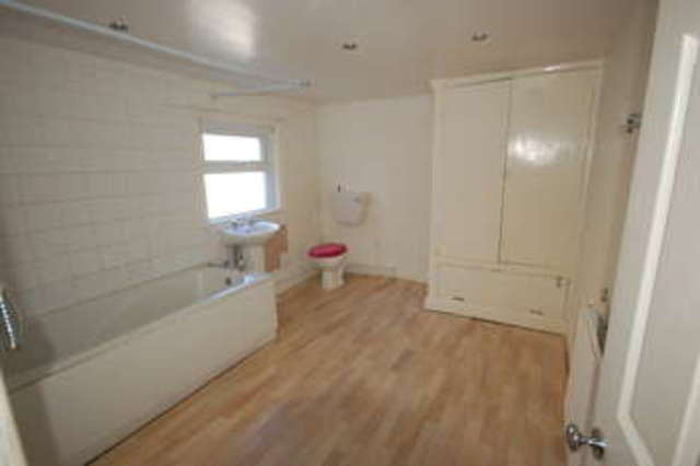  Image of 3 bedroom End of Terrace to rent in Albert Street Fleetwood FY7 at Fleetwood Lancashire, FY7 6AH