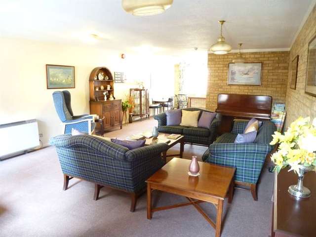  Image of 1 bedroom Retirement Property for sale in Albion Street Dunstable LU6 at Dunstable, LU6 1SB