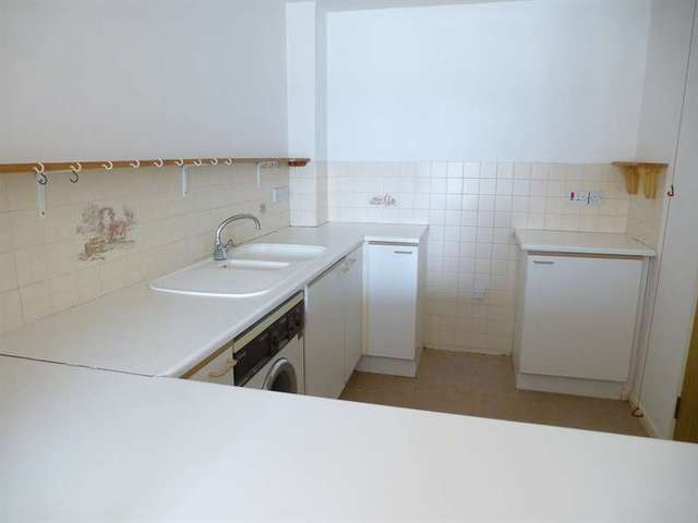 Image of 1 bedroom Retirement Property for sale in Albion Street Dunstable LU6 at Dunstable, LU6 1SB