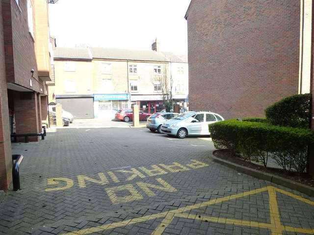  Image of 1 bedroom Retirement Property for sale in Albion Street Dunstable LU6 at Dunstable, LU6 1SB
