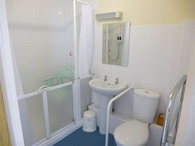  Image of 1 bedroom Retirement Property for sale in Albion Street Dunstable LU6 at Dunstable, LU6 1SB