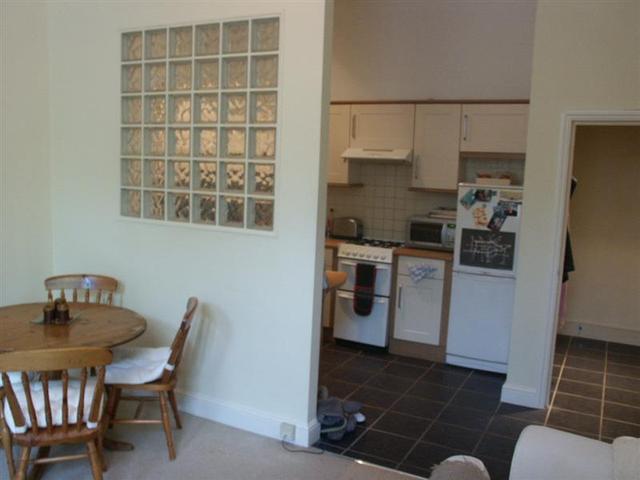  Image of 1 bedroom Property to rent in Alexandra Park Road London N10 at Muswell Hill, N10 2AA
