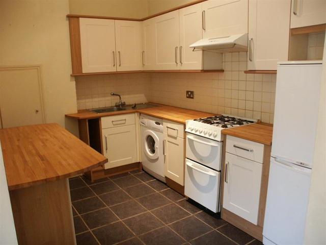  Image of 1 bedroom Property to rent in Alexandra Park Road London N10 at Muswell Hill, N10 2AA