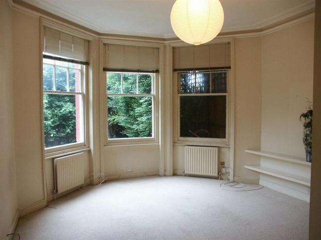  Image of 1 bedroom Property to rent in Alexandra Park Road London N10 at Muswell Hill, N10 2AA