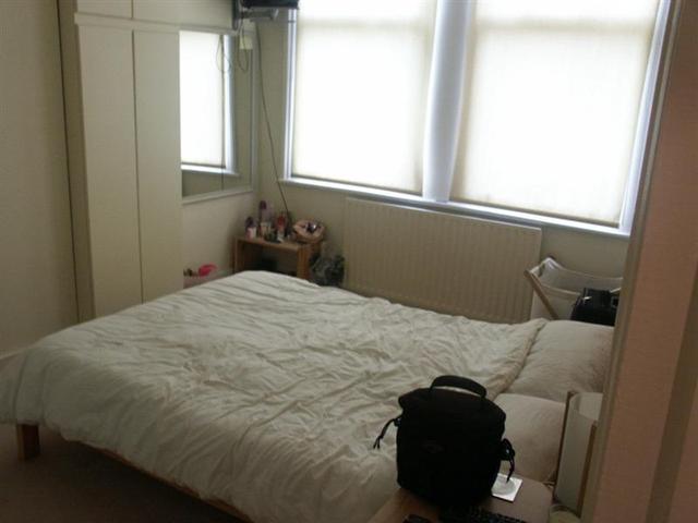  Image of 1 bedroom Property to rent in Alexandra Park Road London N10 at Muswell Hill, N10 2AA