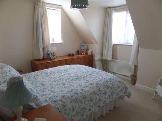  Image of 3 bedroom Detached house for sale in Anglesey Court Great Holm Milton Keynes MK8 at Milton Keynes, MK8 9EH
