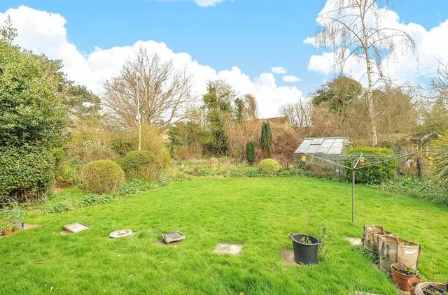  Image of 4 bedroom Property for sale in Appleford Drive Abingdon OX14 at Appleford Drive  Abingdon, OX14 2BZ