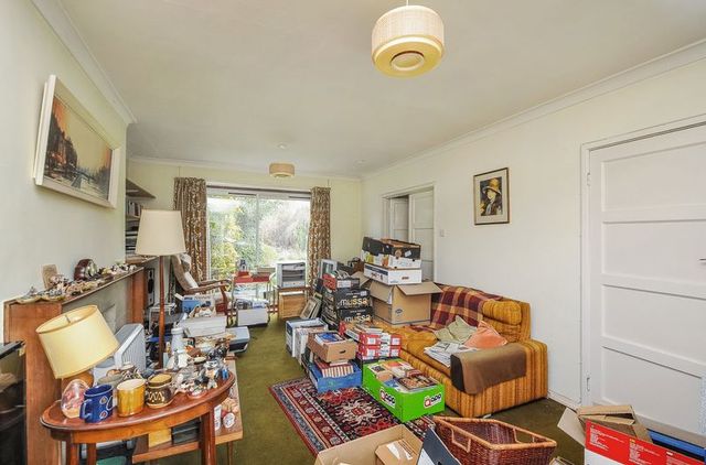  Image of 4 bedroom Property for sale in Appleford Drive Abingdon OX14 at Appleford Drive  Abingdon, OX14 2BZ