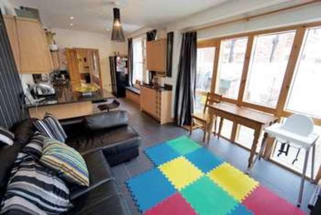  Image of 5 bedroom Terraced house for sale in Armstrong Avenue Heaton Newcastle upon Tyne NE6 at Armstrong Avenue Heaton Newcastle Upon Tyne, NE6 5RD