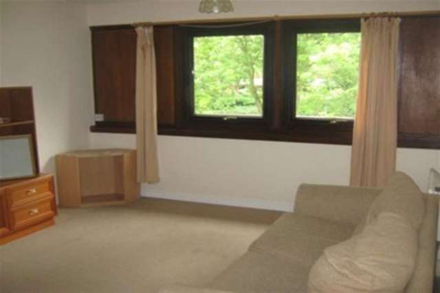  Image of 2 bedroom Flat to rent in Ashfields The Drive Peterborough PE3 at Peterborough, PE3 6DJ