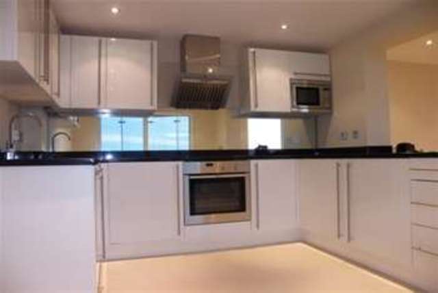  Image of 1 bedroom Flat to rent in Ayton Drive Portland DT5 at Portland, DT5 1FB