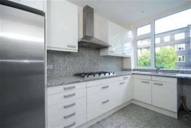 Image of 4 bedroom Flat to rent in Avenue Road London NW8 at London, NW8 6BY
