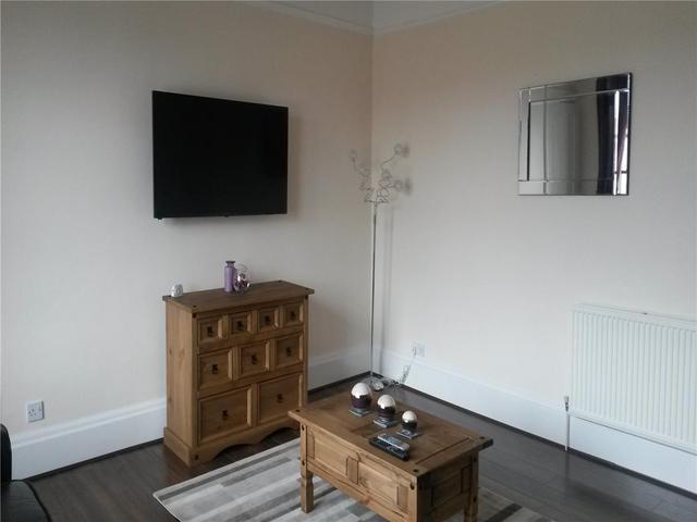  Image of 2 bedroom Flat to rent in Bannatyne Street Lanark ML11 at Lanark South Lanarkshire South Lanarkshire, ML11 7JR