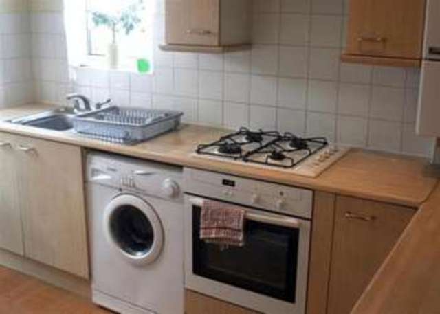  Image of 2 bedroom Flat to rent in Baring Street Plymouth PL4 at Baring Street Greenbank Plymouth, PL4 8NG