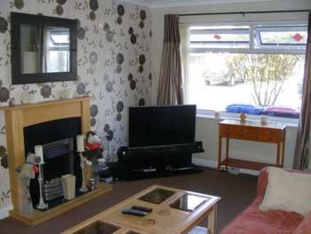  Image of 2 bedroom Semi-Detached house to rent in Barnfield Drive Worsley Manchester M28 at Barnfield Drive Worsley Manchester, M28 1NF
