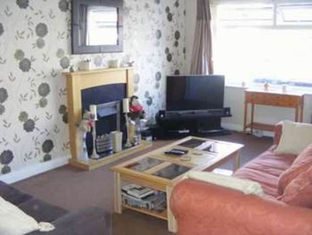  Image of 2 bedroom Semi-Detached house to rent in Barnfield Drive Worsley Manchester M28 at Barnfield Drive Worsley Manchester, M28 1NF