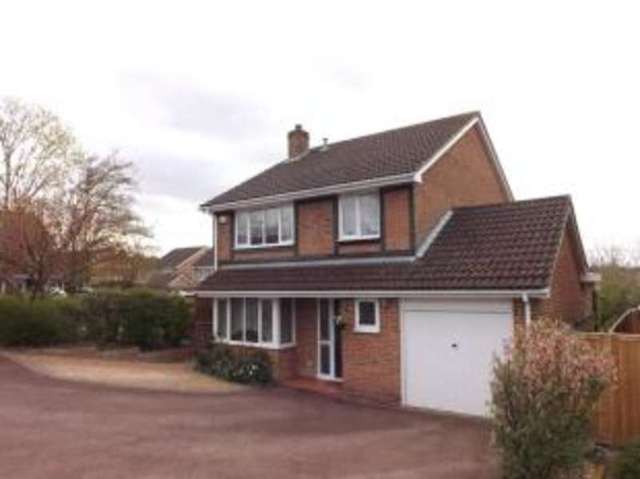  Image of 4 bedroom Detached house for sale in Centurion Way Basingstoke RG22 at Basingstoke Hampshire Kempshott, RG22 4TL