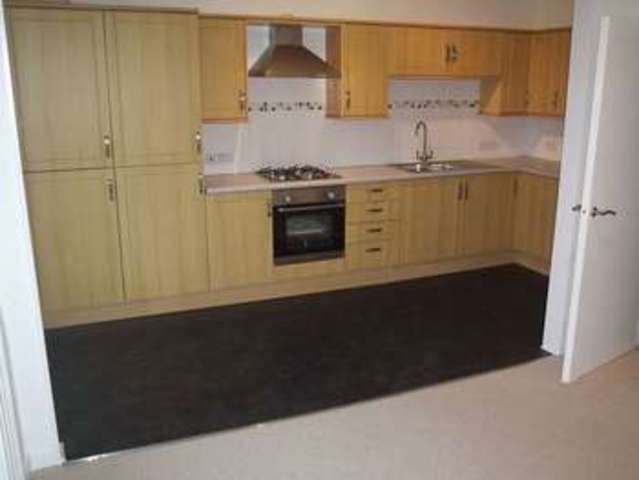  Image of 1 bedroom Flat to rent in Battersea Bridge Road London SW11 at Battersea Bridge Road  London, SW11 3AS