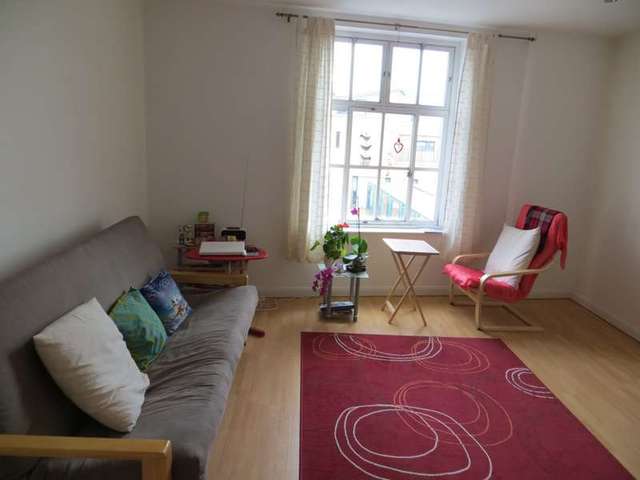  Image of 1 bedroom Apartment to rent in Bedford Street Princesshay Square Exeter EX1 at Bedford House 14 Bedford Street Exeter, EX1 1LR