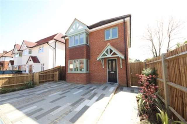  Image of 3 bedroom Detached house to rent in Beech Grove Guildford GU2 at Guildford, GU2 7UZ