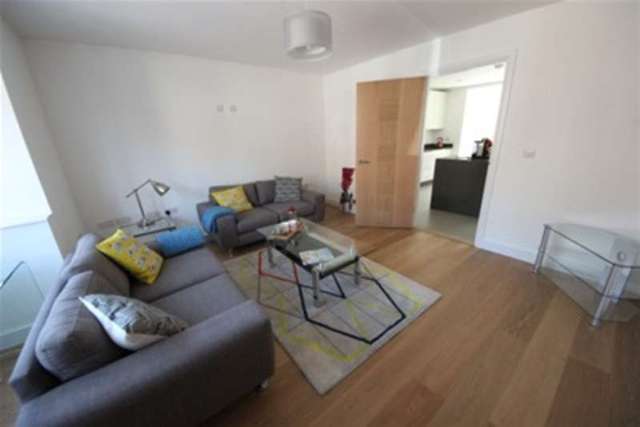  Image of 3 bedroom Detached house to rent in Beech Grove Guildford GU2 at Guildford, GU2 7UZ