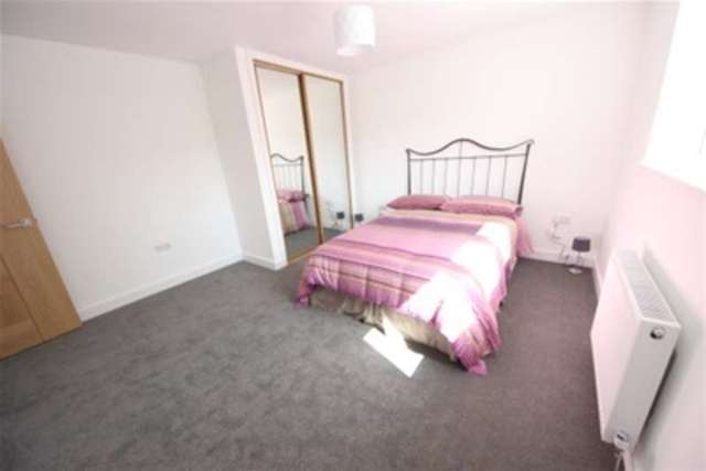  Image of 3 bedroom Detached house to rent in Beech Grove Guildford GU2 at Guildford, GU2 7UZ