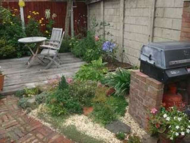  Image of 3 bedroom Semi-Detached house to rent in Beechcroft Avenue Linford Stanford-Le-Hope SS17 at Beechcroft Avenue Linford Stanford-Le-Hope, SS17 0RE