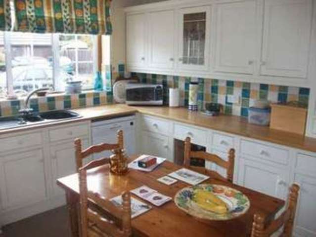  Image of 3 bedroom Semi-Detached house to rent in Beechcroft Avenue Linford Stanford-Le-Hope SS17 at Beechcroft Avenue Linford Stanford-Le-Hope, SS17 0RE