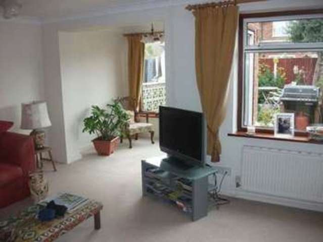  Image of 3 bedroom Semi-Detached house to rent in Beechcroft Avenue Linford Stanford-Le-Hope SS17 at Beechcroft Avenue Linford Stanford-Le-Hope, SS17 0RE