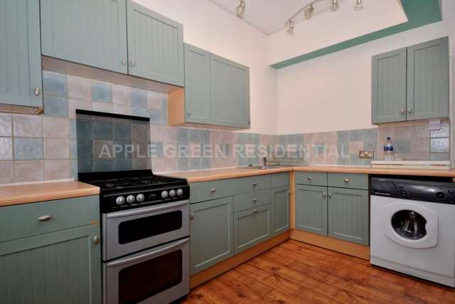  Image of 2 bedroom Flat to rent in Belmont Street London NW1 at Belmont Street Camden Town London, NW1 8HJ