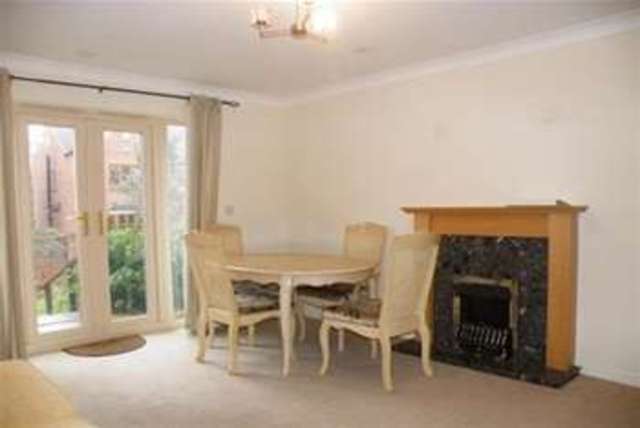  Image of 2 bedroom Semi-Detached house to rent in Honeysuckle Close Bessacarr Doncaster DN4 at Doncaster, DN4 7DJ