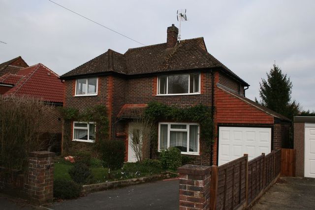  Image of 3 bedroom Detached house to rent in Binscombe Lane Godalming GU7 at Binscombe Lane  Godalming, GU7 3QG