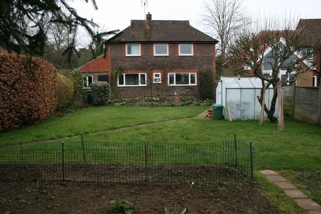  Image of 3 bedroom Detached house to rent in Binscombe Lane Godalming GU7 at Binscombe Lane  Godalming, GU7 3QG