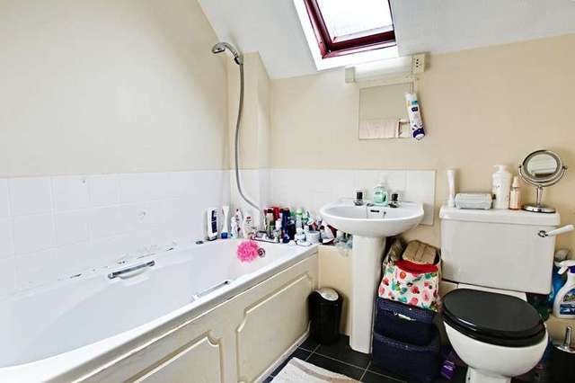  Image of 1 bedroom Studio flat for sale in Black Fan Close Enfield EN2 at Black Fan Close  Enfield, EN2 0RL