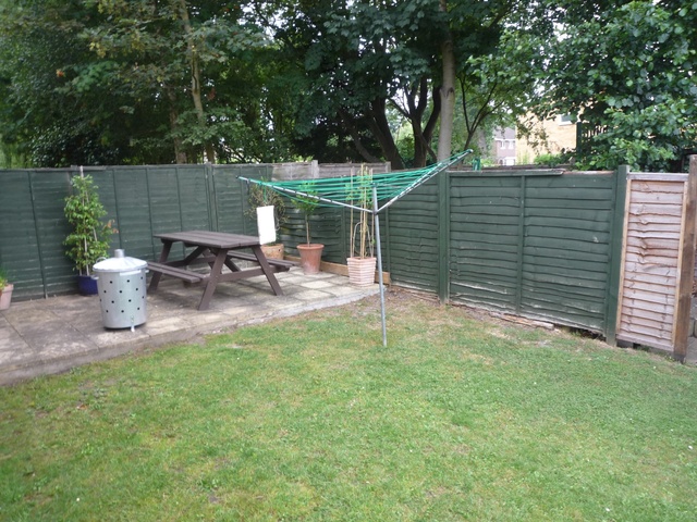  Image of 2 bedroom Maisonette to rent in Blackmoor Wood Ascot SL5 at Ascot, SL5 8EN