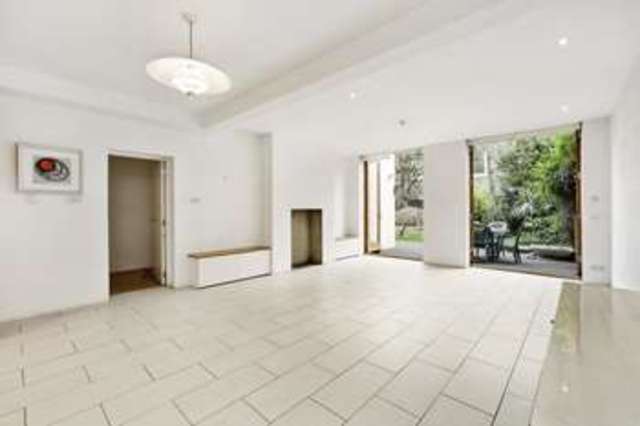  Image of 2 bedroom Property to rent in Blomfield Villas London W2 at Blomfield Villas  London, W2 6NH