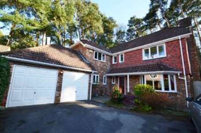  Image of 4 bedroom Detached house to rent in St. Georges Close Bournemouth BH8 at Queens Park  Bournemouth, BH8 9DS