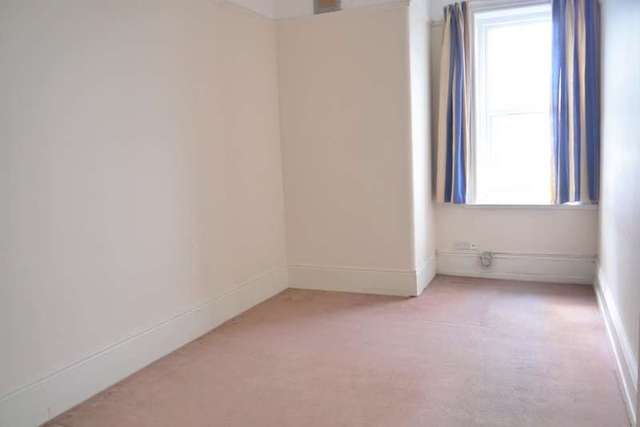  Image of 2 bedroom Flat to rent in Grove Road Bournemouth BH1 at 59 Grove Road  Bournemouth, BH1 3AT